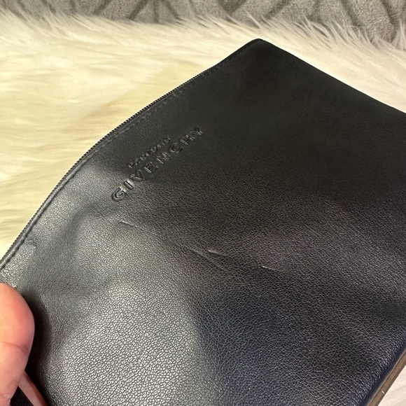 GIVENCHY cosmetic pouch in black - Picture 3 of 12